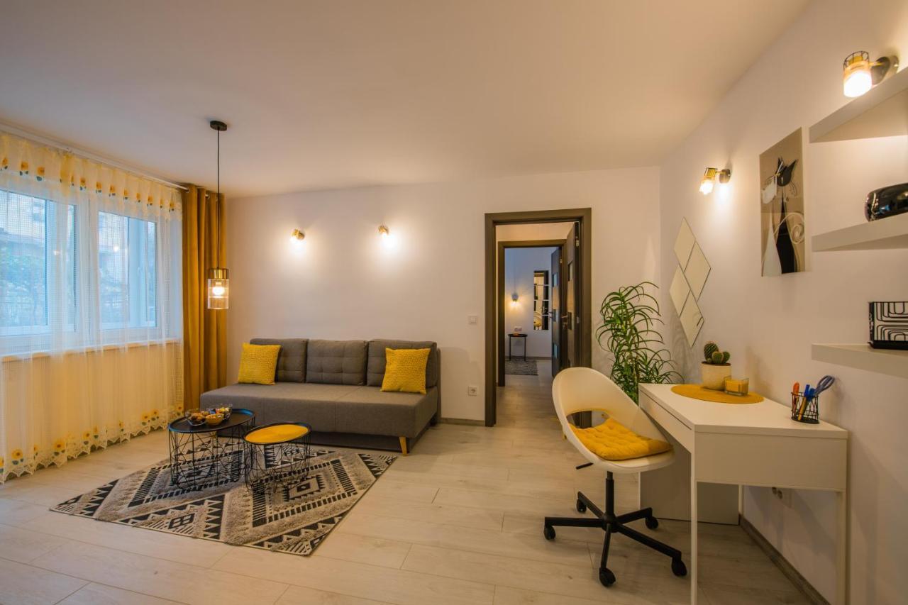 Kitty Sunflower Apartment Alba Iulia Buitenkant foto