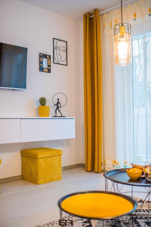 Kitty Sunflower Apartment Alba Iulia Buitenkant foto